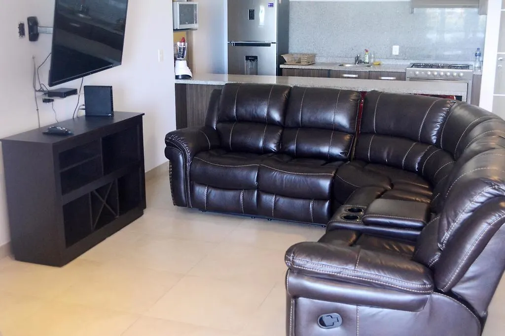 ホテルMalecon Americas Torre Montevideo カンクン メキシコ
